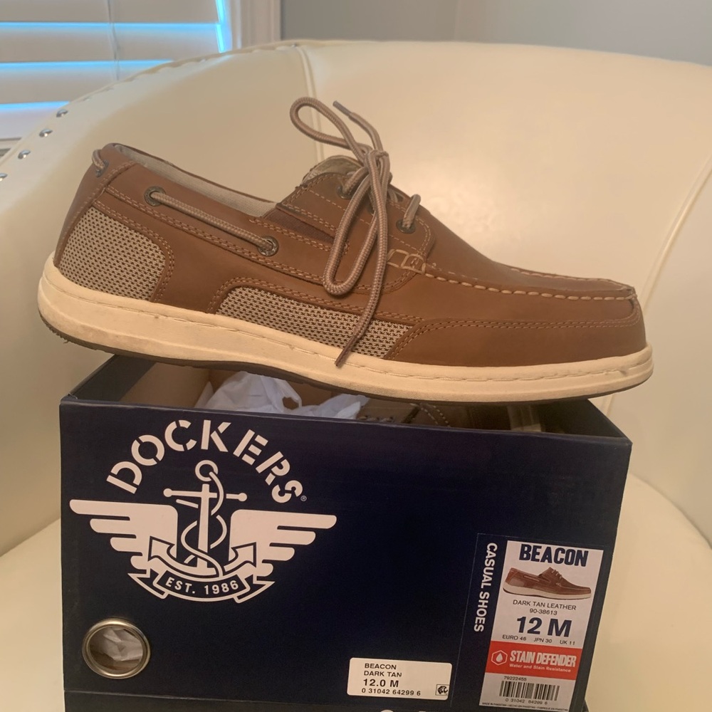 Dockers Brown Boat Shoes with Moccasin Stitching and Rawhide Laces